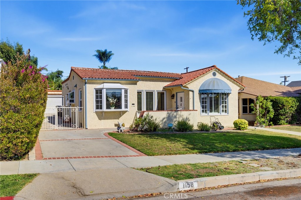 1156 N Isabel Property Photo 43