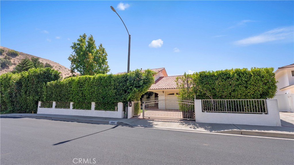 3380 N Lamer Street Property Photo 4