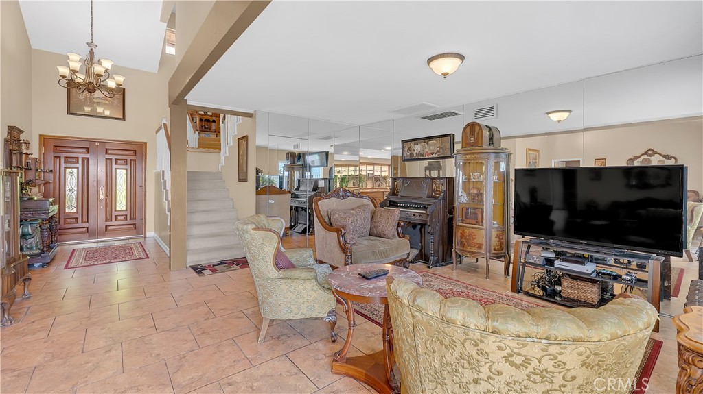 3380 N Lamer Street Property Photo 18