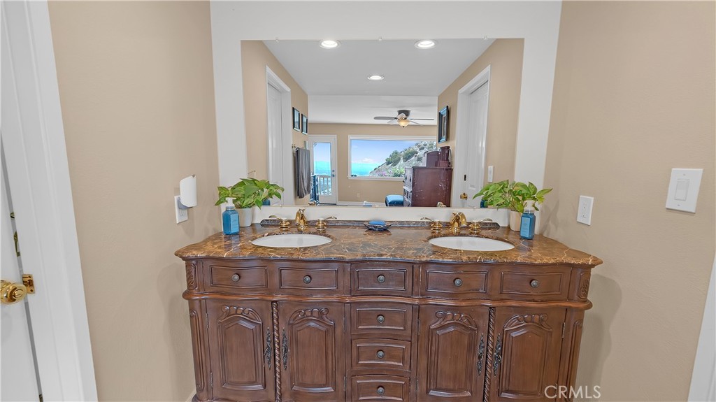 3380 N Lamer Street Property Photo 45