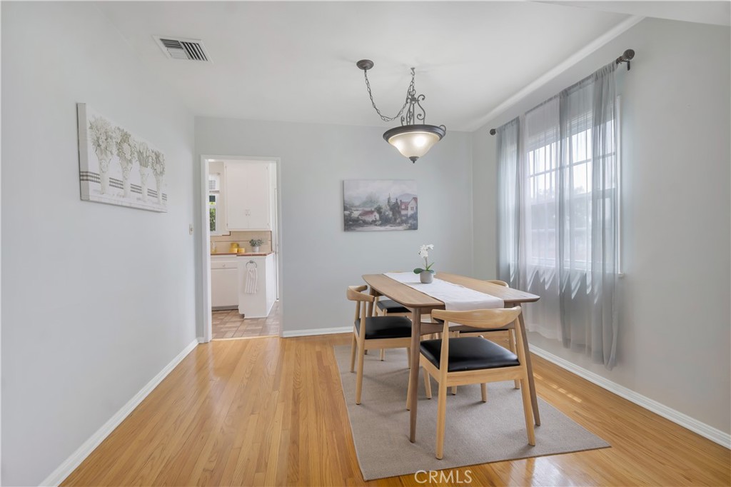 400 University Avenue Property Photo 12