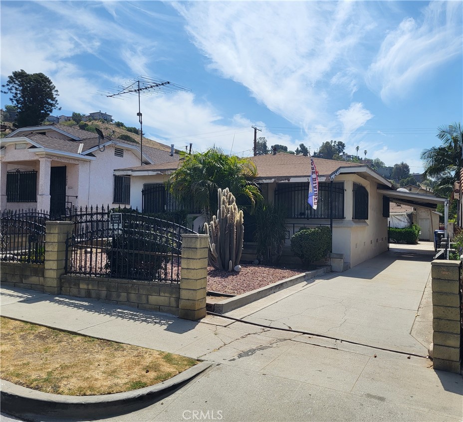 3428 Maceo