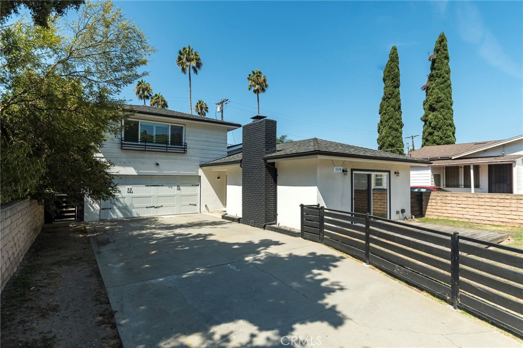 3338 Perlita Avenue Property Photo 1