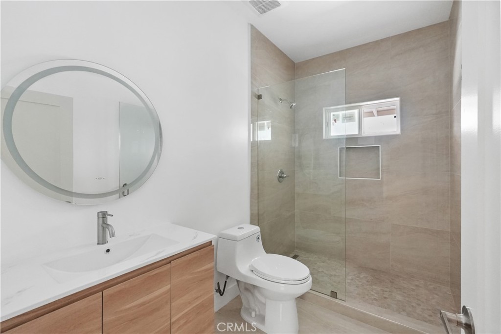 1530 N Mariposa Property Photo 12