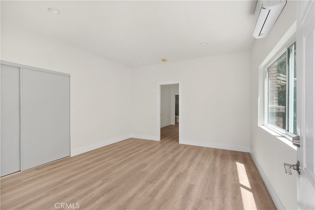 1530 N Mariposa Property Photo 14