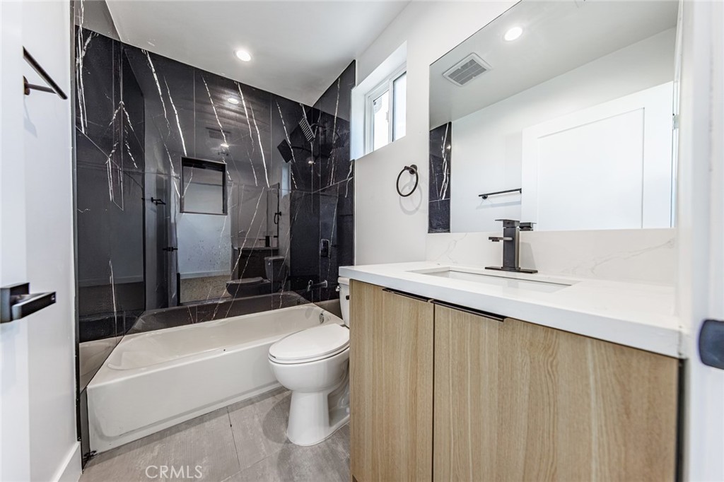2938 S Sycamore Property Photo 56