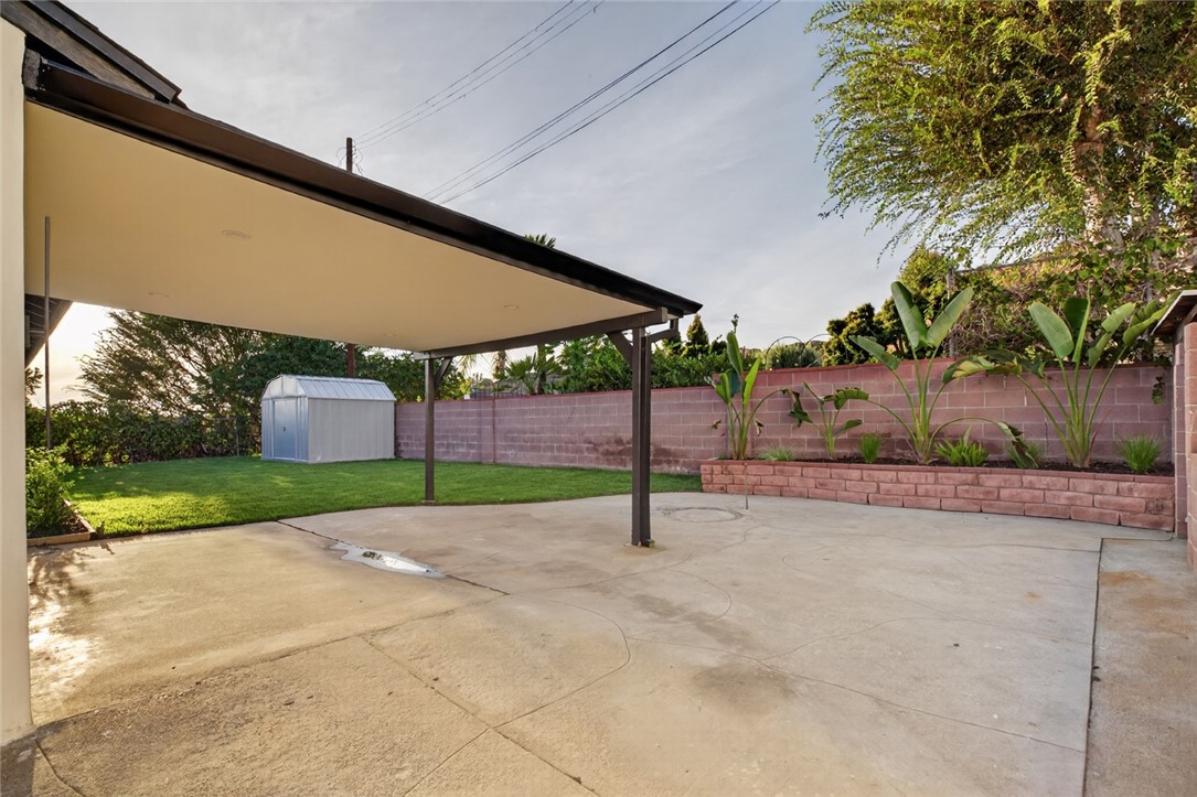 10211 Roscoe Property Photo 34