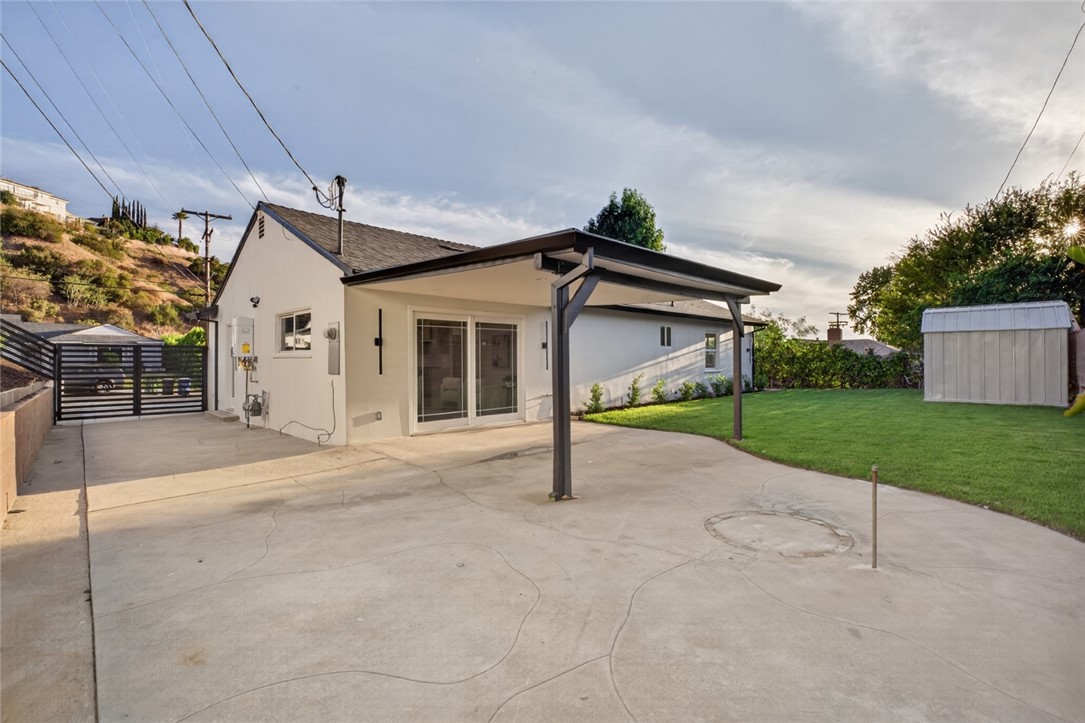 10211 Roscoe Property Photo 35