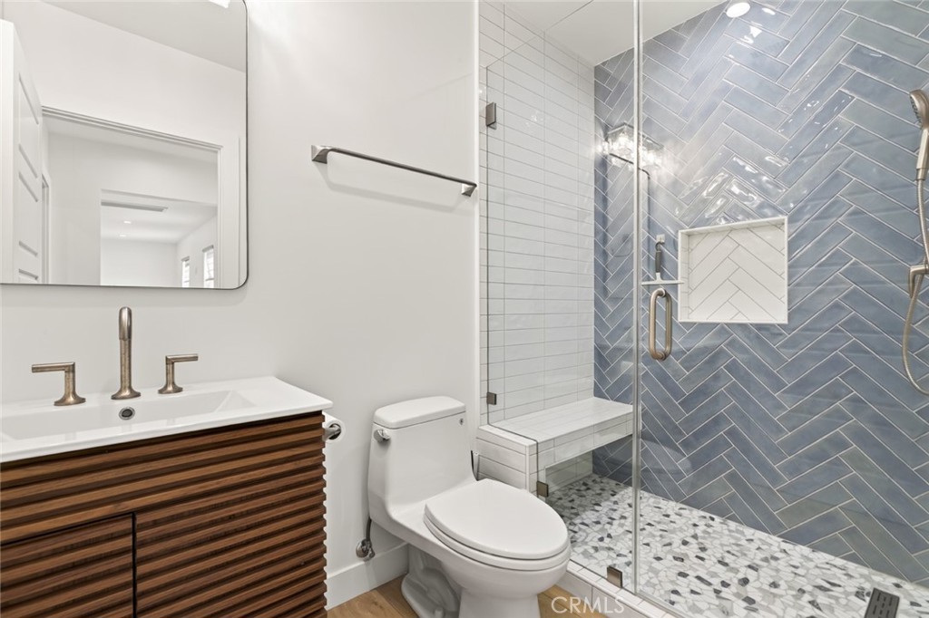 641 E Grinnell Property Photo 58