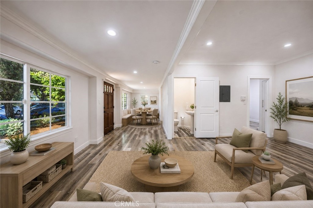 566 Oak Street Property Photo 12