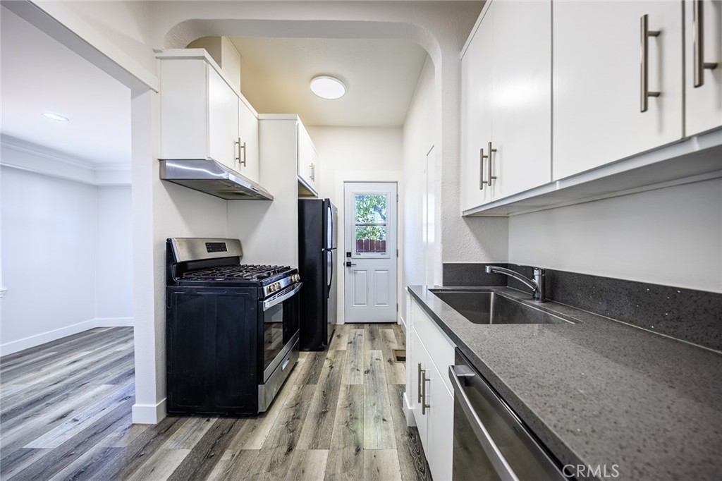 566 Oak Street Property Photo 17