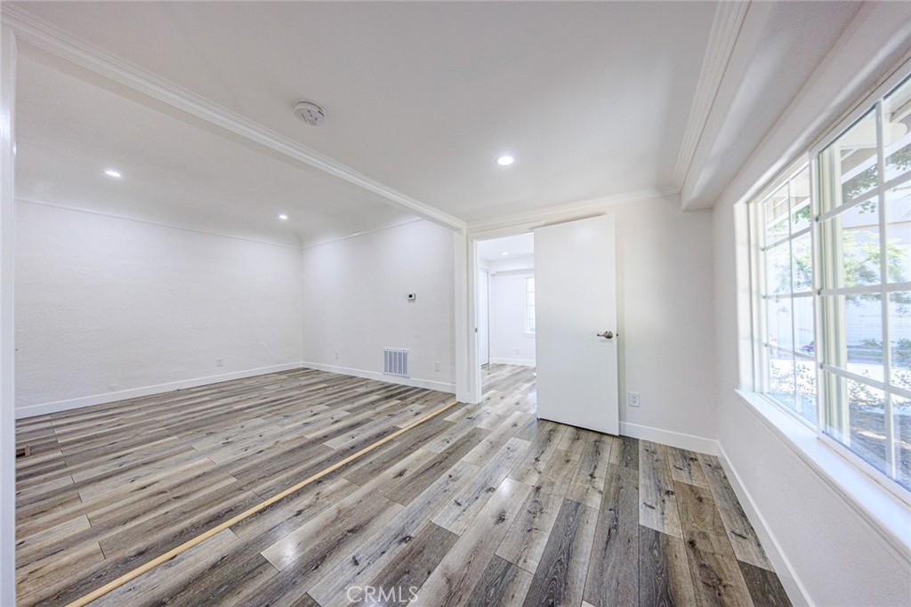 566 Oak Street Property Photo 18