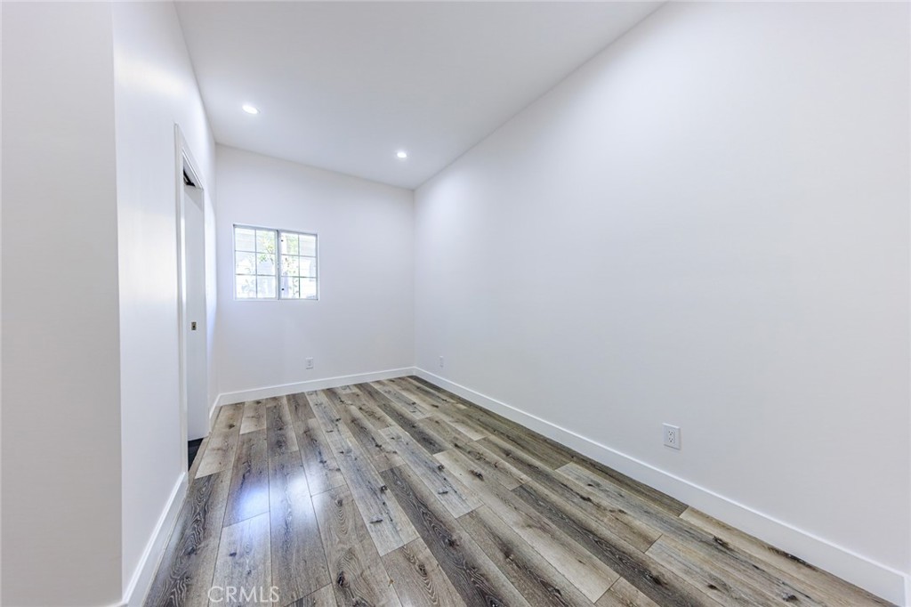 566 Oak Street Property Photo 26