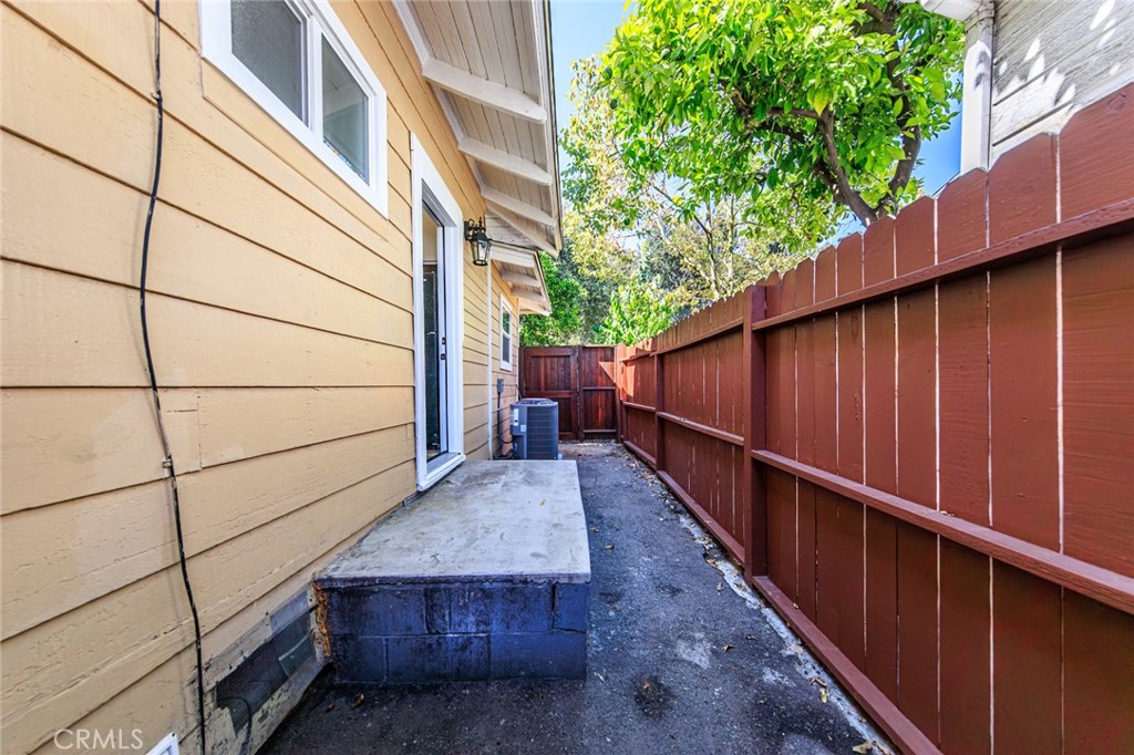566 Oak Street Property Photo 41