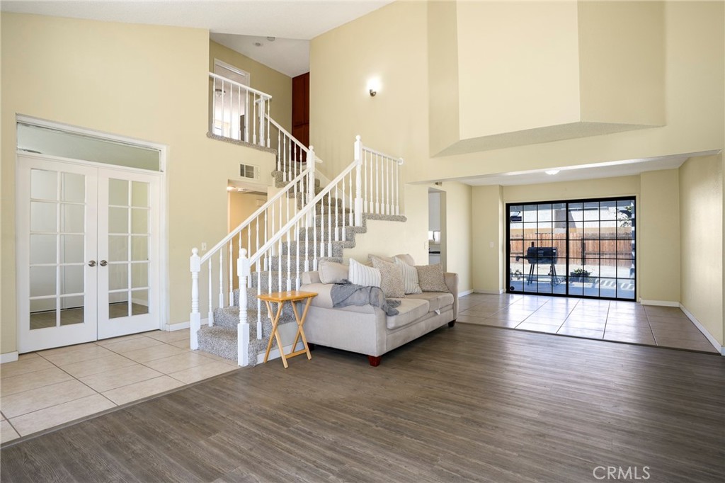 5389 Evergem Avenue Property Photo 3