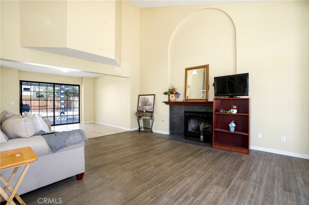 5389 Evergem Avenue Property Photo 8