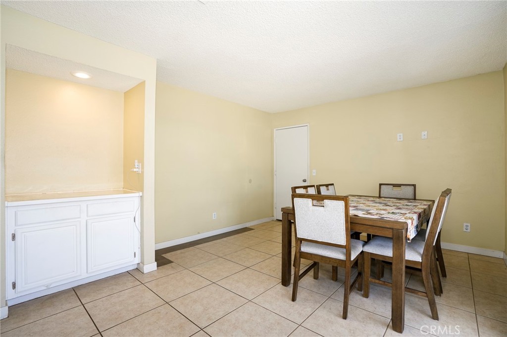 5389 Evergem Avenue Property Photo 13