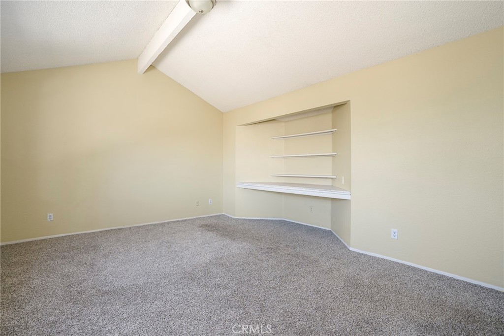 5389 Evergem Avenue Property Photo 24