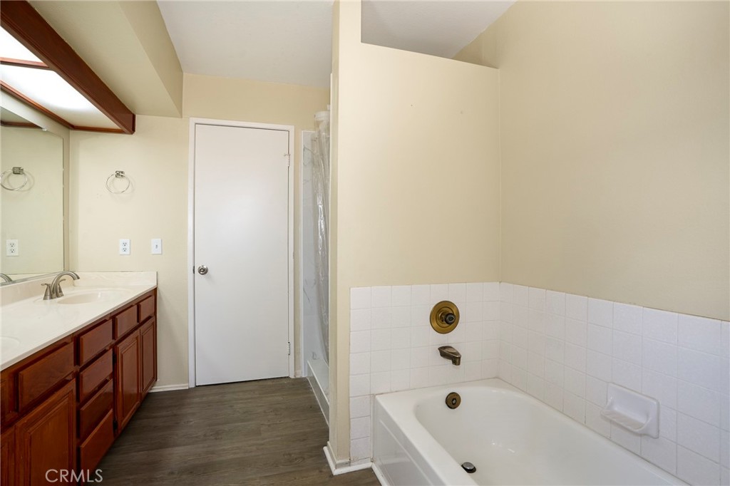 5389 Evergem Avenue Property Photo 27