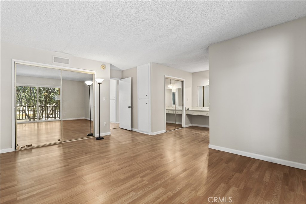 8031 Canby Ave 4 Property Photo 18