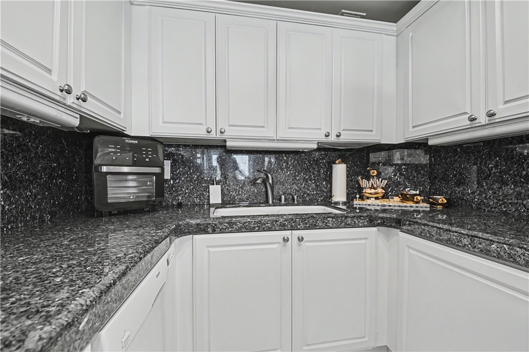 525 E Seaside Way 1109 Property Photo 19