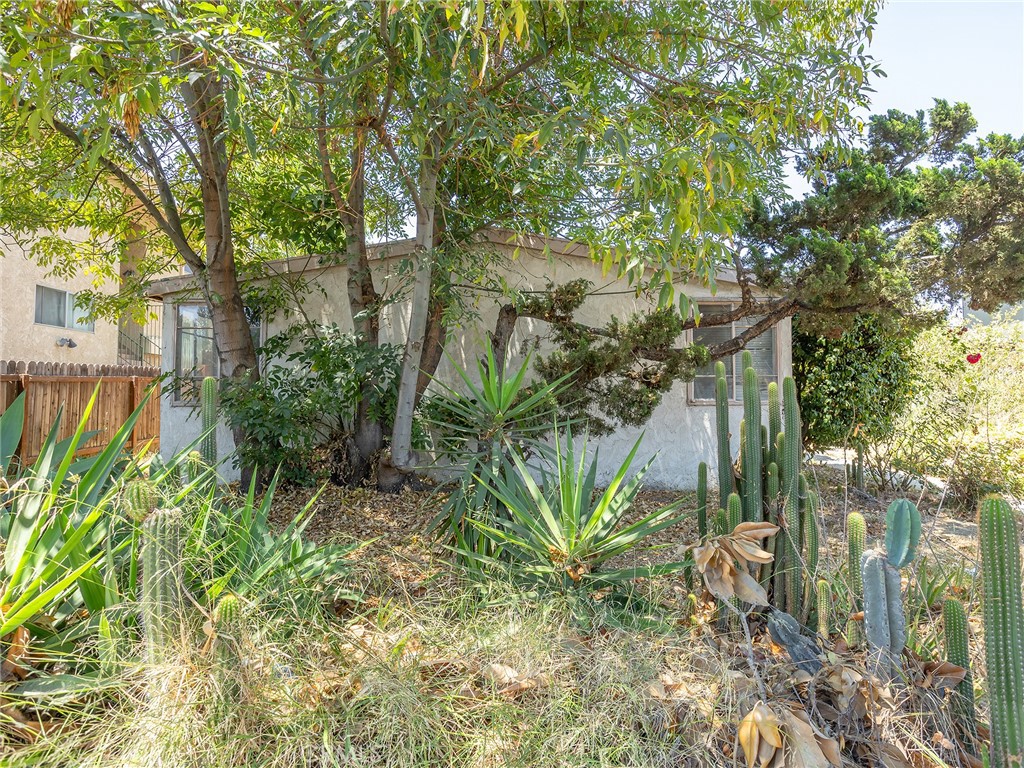 14301 Roscoe Boulevard Property Photo 1
