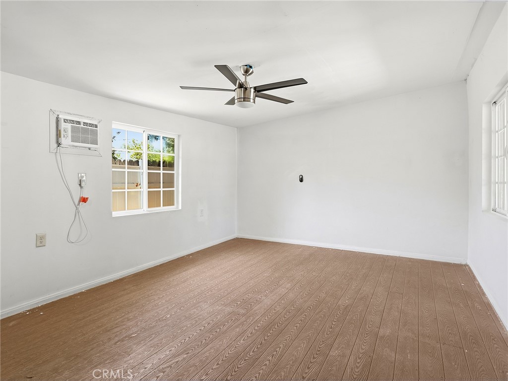 319 W Windsor Road Property Photo 14