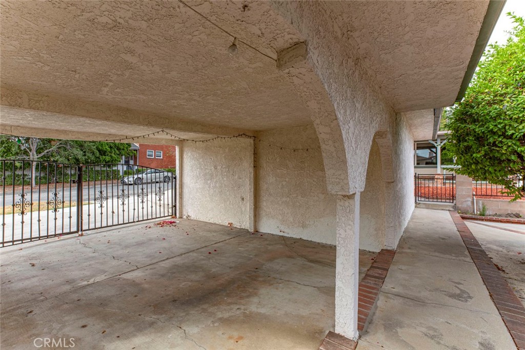 1954 Bel Aire Property Photo 30