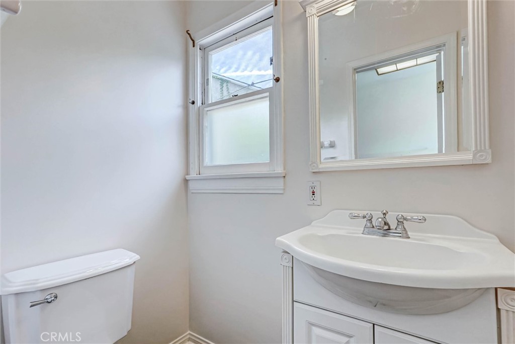 530 Andover Property Photo 35