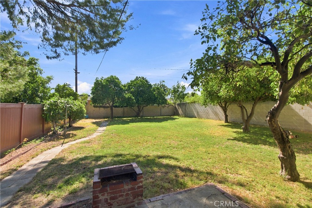 849 N Buena Vista Property Photo 32