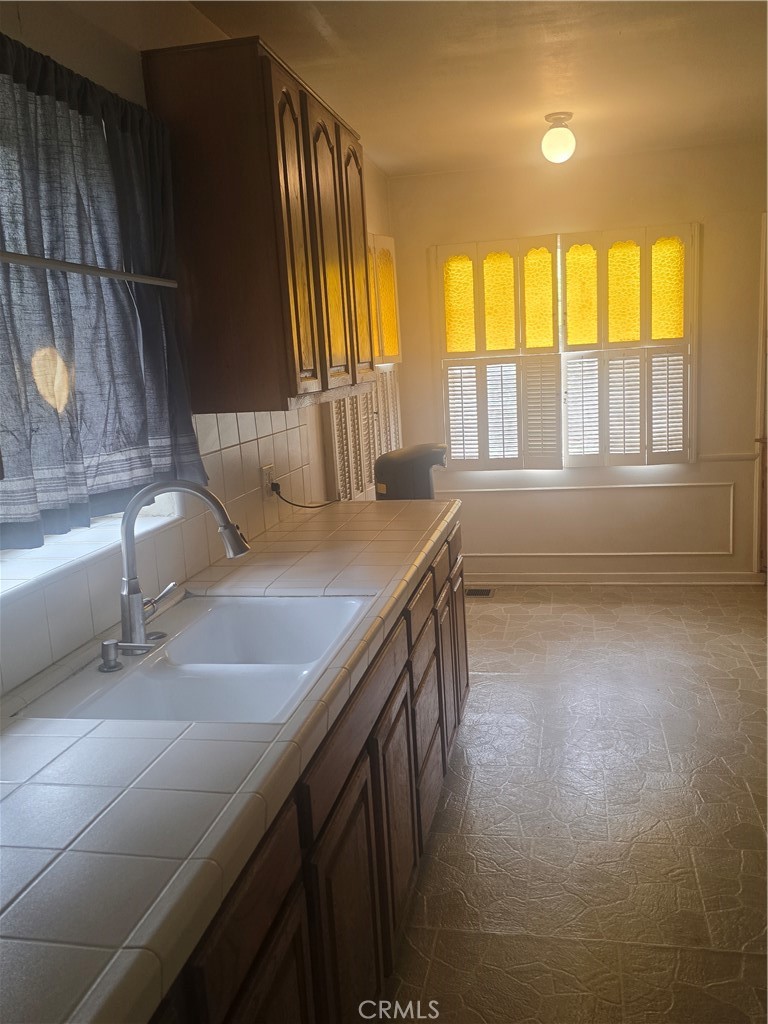1760 Grandview Property Photo 4
