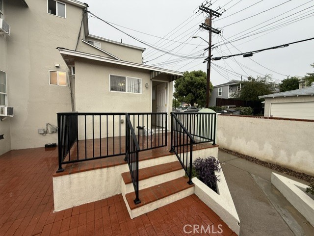 1715 N Glenoaks Boulevard Property Photo 10