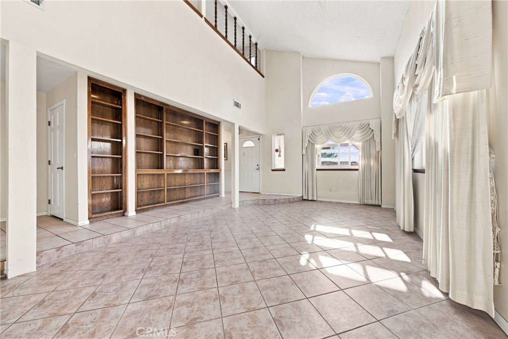 8609 Maple Property Photo 4