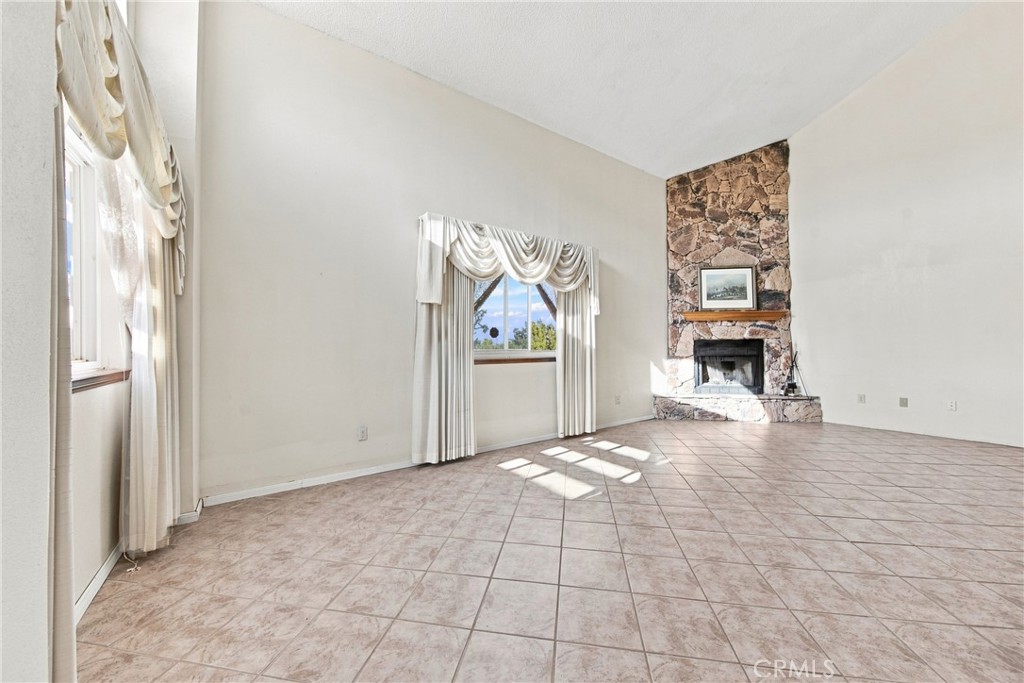 8609 Maple Property Photo 5