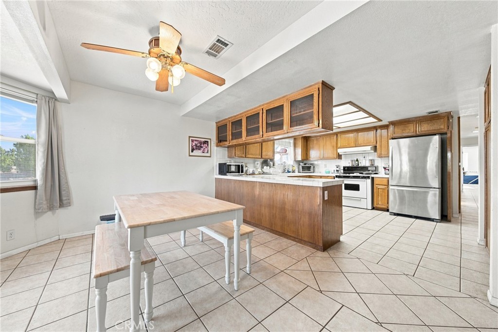 8609 Maple Property Photo 9