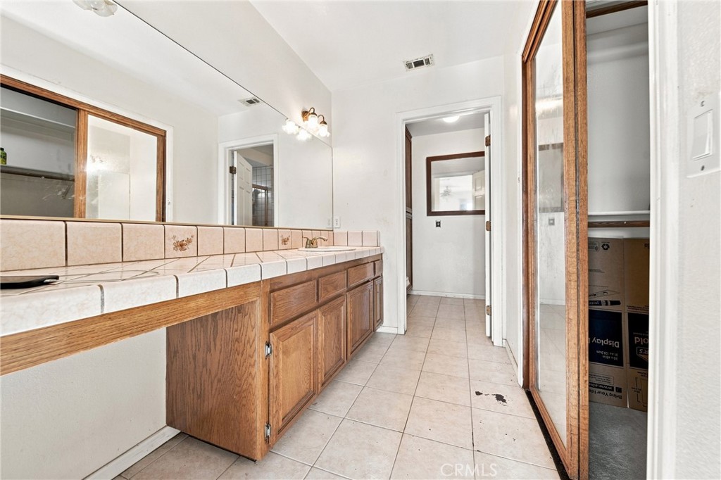 8609 Maple Property Photo 25