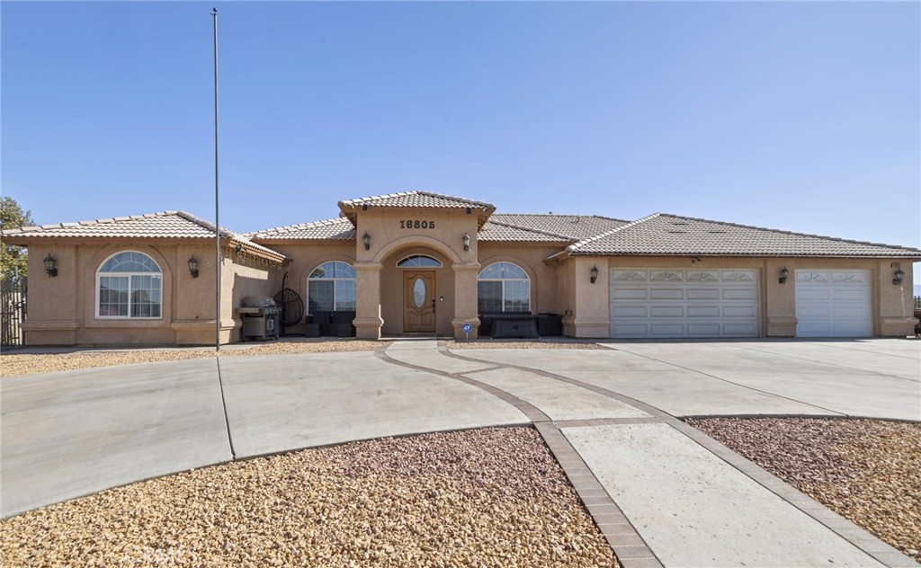 16805 Ponca Property Photo 1