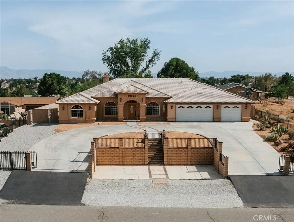 16805 Ponca Property Photo 2