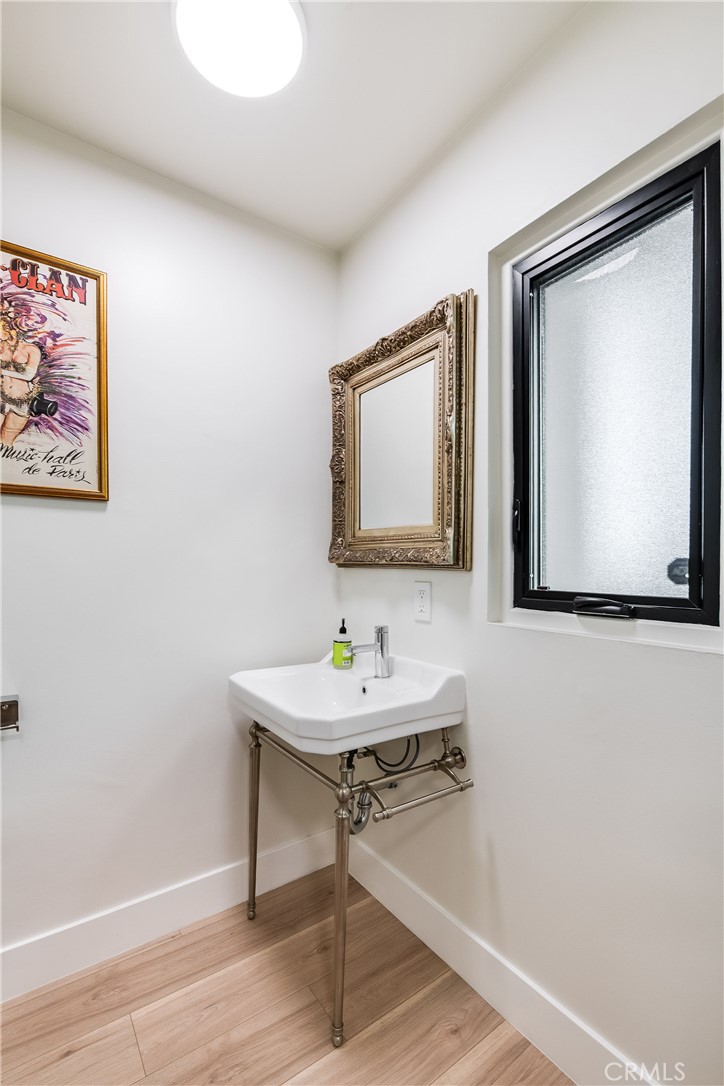 1800 Silverwood Terrace Property Photo 10