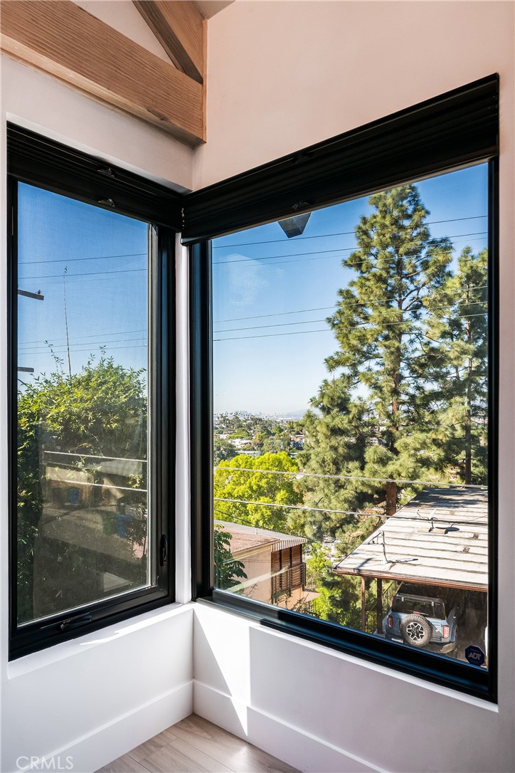 1800 Silverwood Terrace Property Photo 15