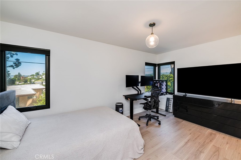 1800 Silverwood Terrace Property Photo 44