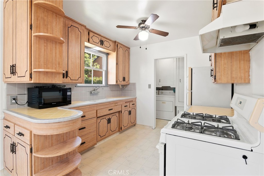 1815 W Riverside Drive Property Photo 8