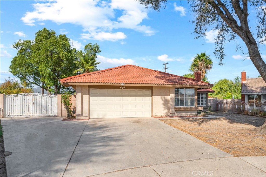 105 S Lamarr Property Photo 2