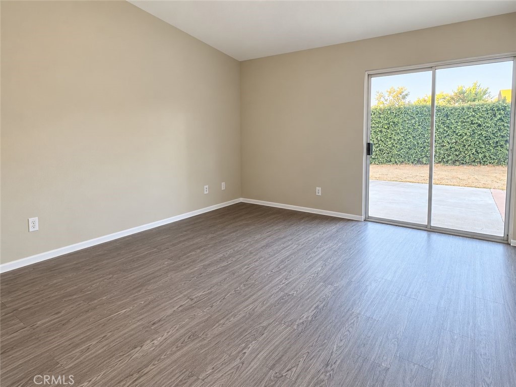 105 S Lamarr Property Photo 5