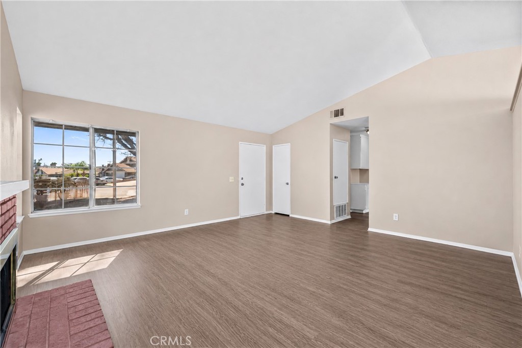 105 S Lamarr Property Photo 6
