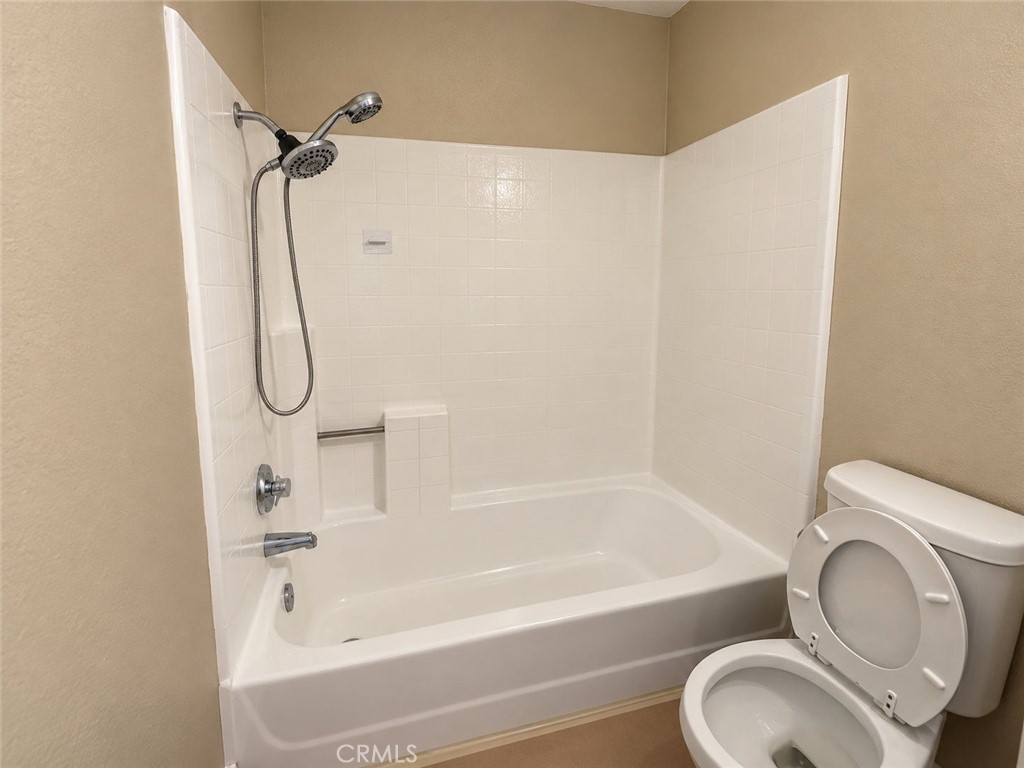 105 S Lamarr Property Photo 7