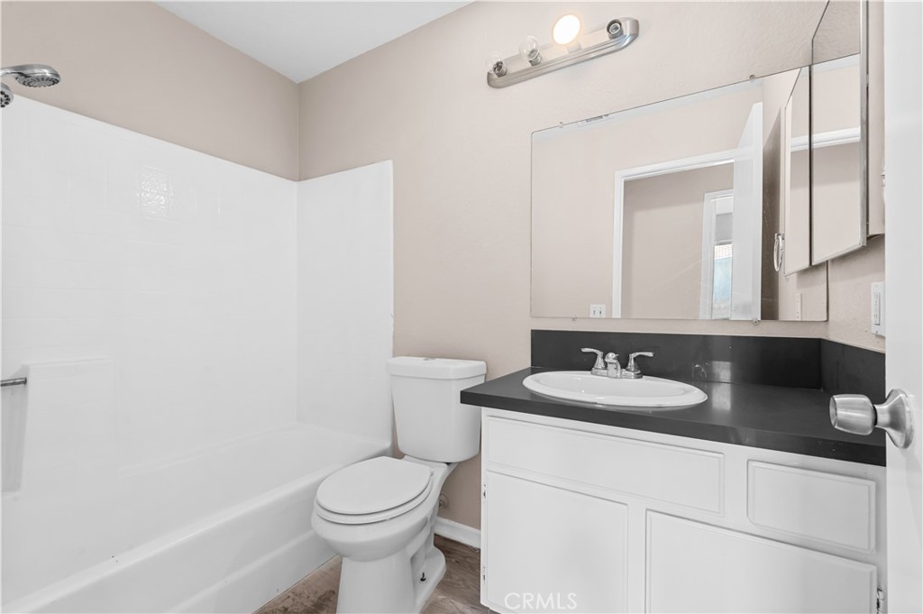 105 S Lamarr Property Photo 19