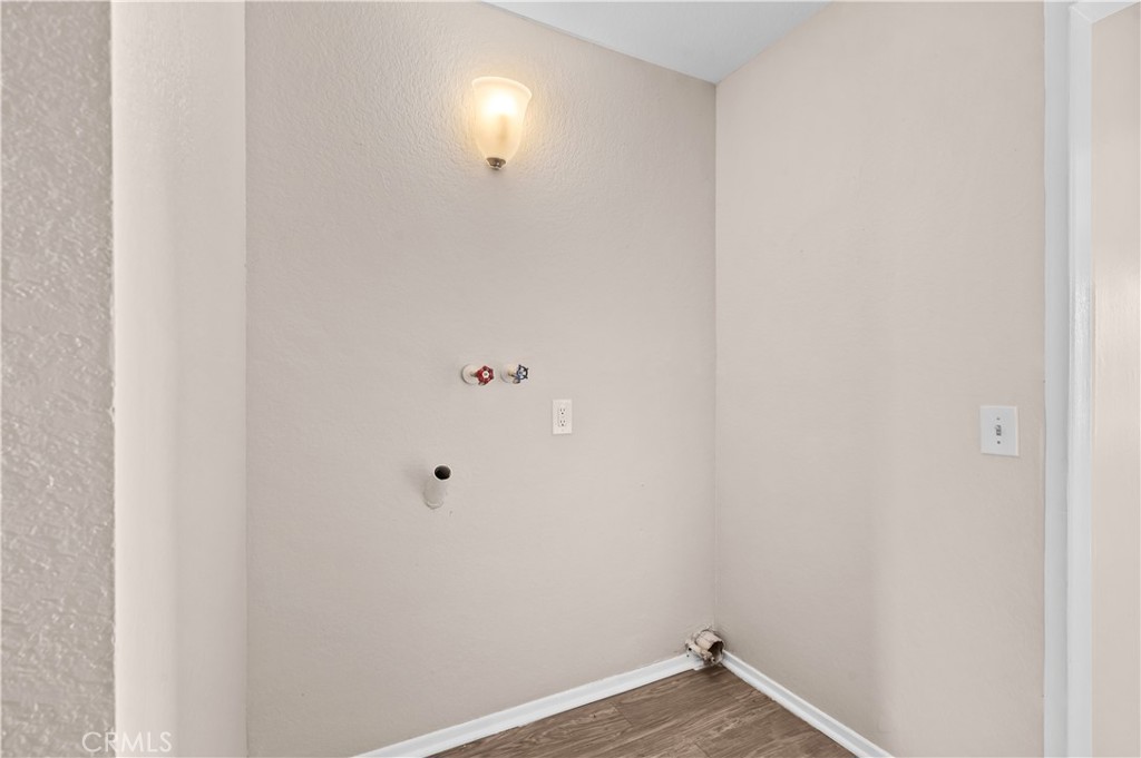 105 S Lamarr Property Photo 20