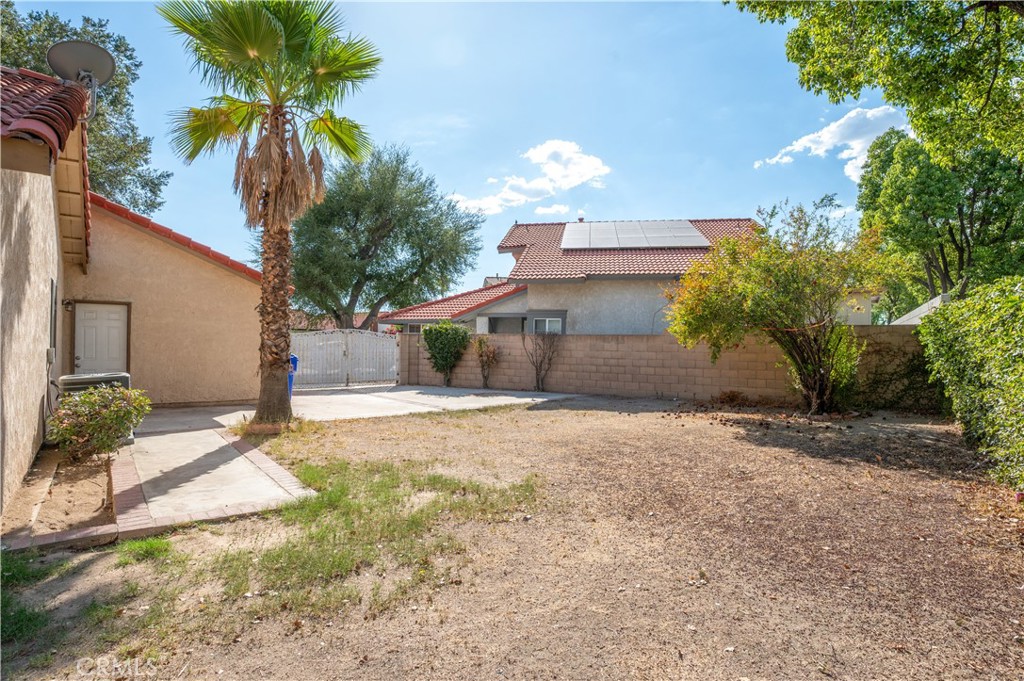 105 S Lamarr Property Photo 24