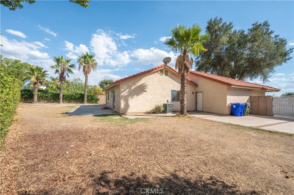 105 S Lamarr Property Photo 25